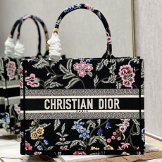 Christian Dior Shopping Bags